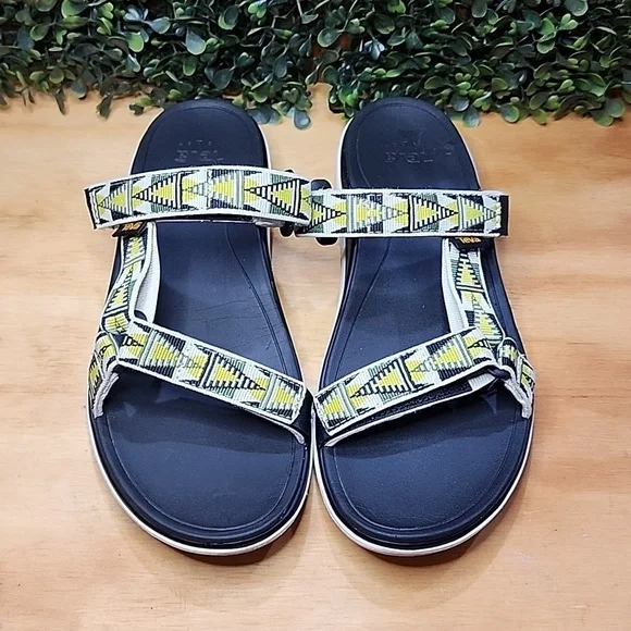 Teva Terra Float Lexi Sandals | Size: 10 Womens | Multi colored - Picture 2 of 6